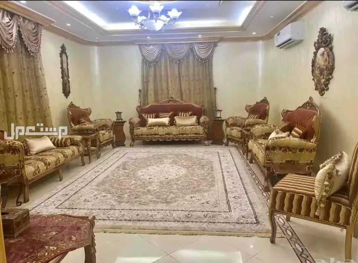 مجلس فخم للبيع العاجل الاستلام من الموقع
