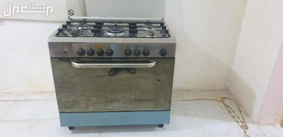 فرن ايطالي Ariston خمس عيون في جدة بسعر ألف ريال سعودي