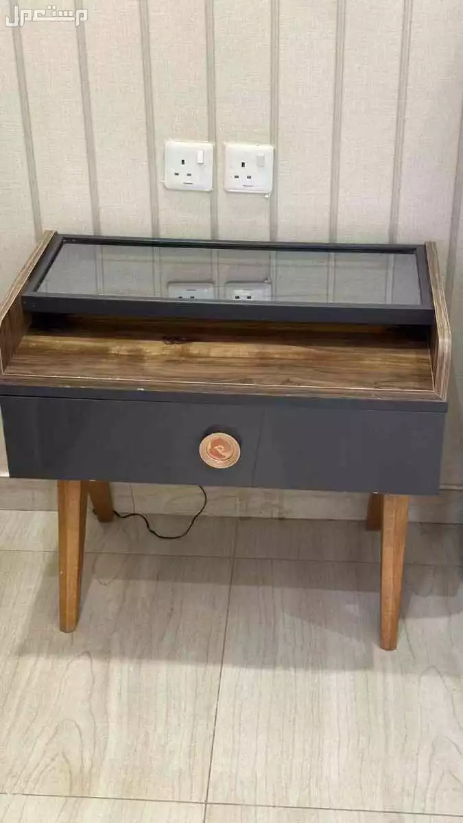 تسريحه  2 كومدينة سرير سرير 200*200 بدون الاسفنج