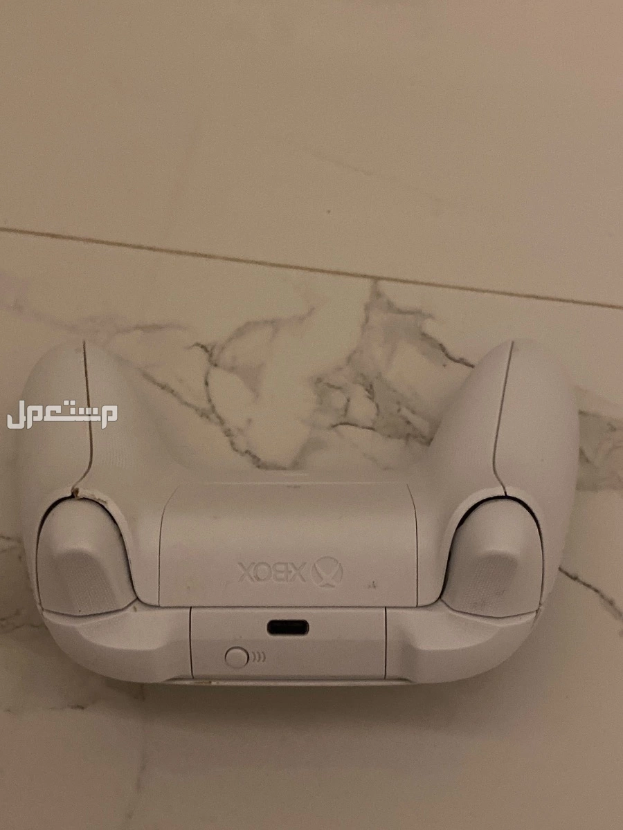 للبيع يد اكس بوكس بالبطاريه نضيفه في نجران بسعر 150 ريال سعودي