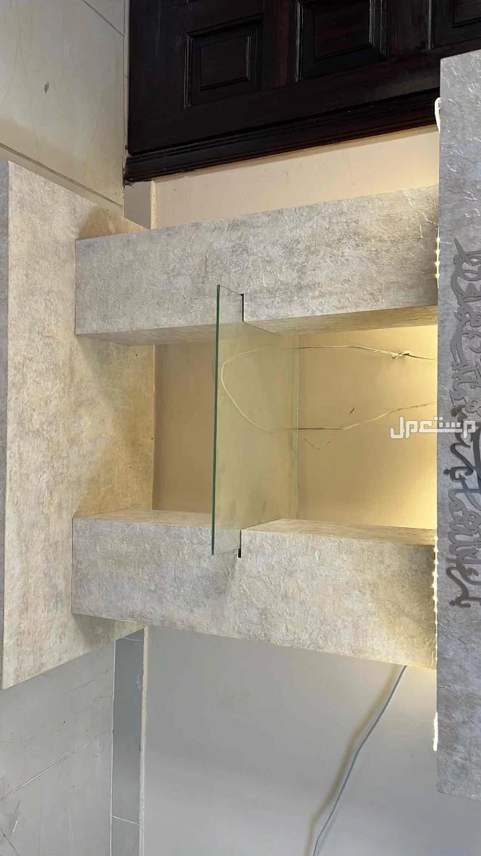 طاولة ملكة وزواج للبيع في جدة بسعر 1200 ريال سعودي