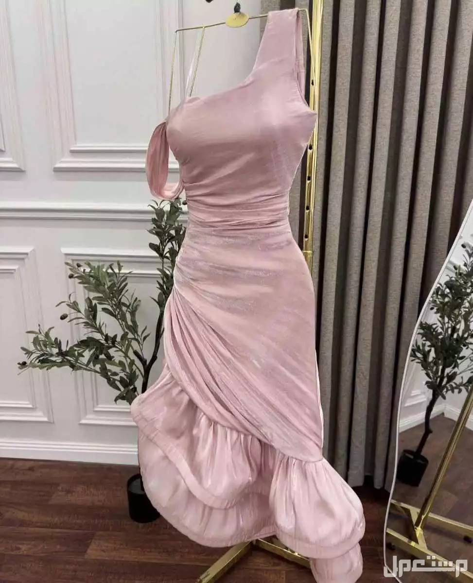 لموقع: حفرالباطن فستان لبس مرة وحدة فقط المقاس: S تصميم أنثوي وكلاسيكي، يليق بكل المناسبات السعر: 200 ريال 200 ريال لموقع: حفرالباطن
فستان
لبس مرة وحدة فقط
المقاس: S
تصميم أنثوي وكلاسيكي، يليق بكل