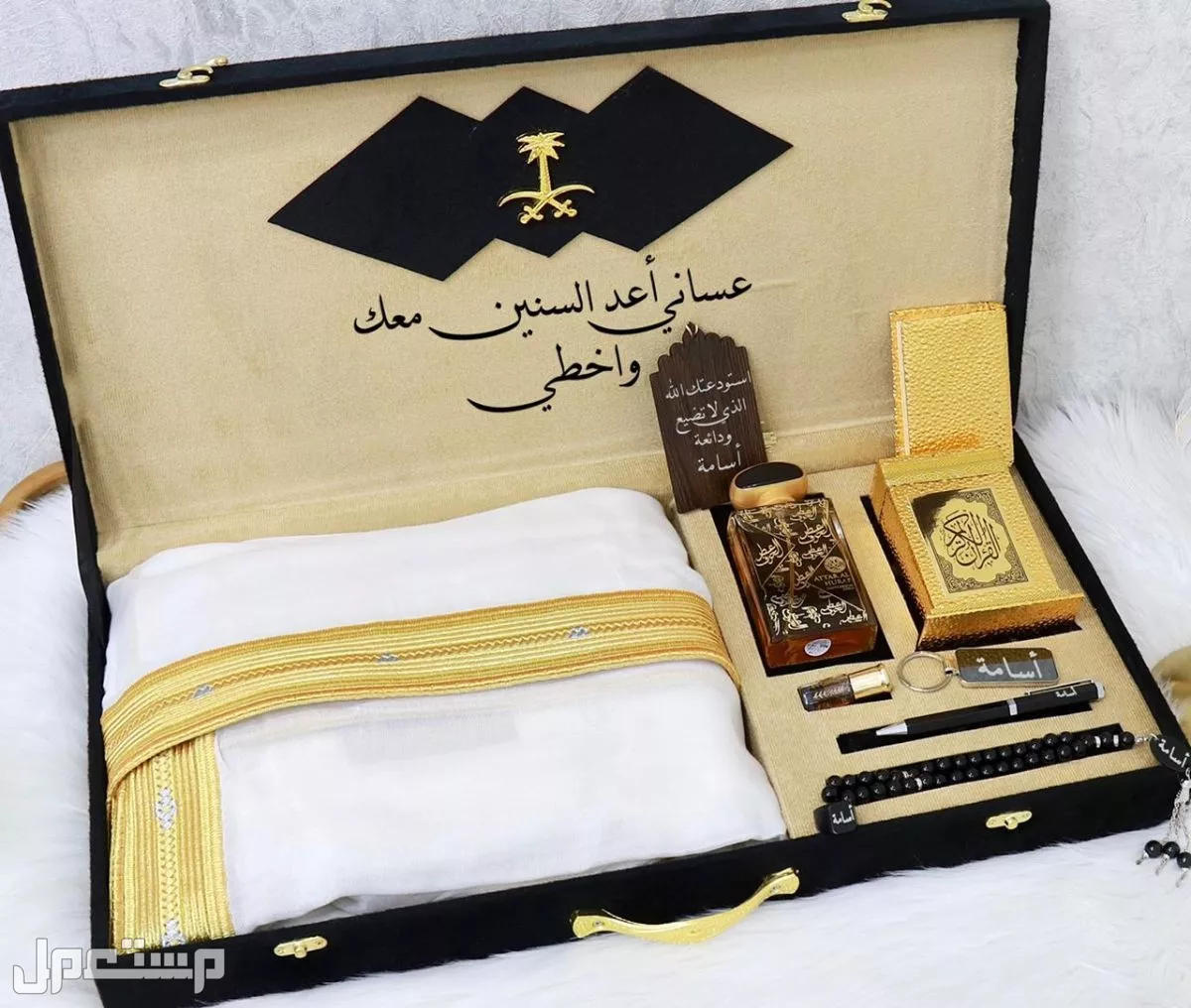 السعر 250ريال سعودي فقط 🌹* بووووكس ملكي متكامل  *  جديدنا  بوكس صيفي        كما عودناكم كل ماهوا جديد في عالم الموضه تجدوه لدينا  عرض خاص  لعشاق التميز والاناقه 😍بوكس رجالي     😍بشت رجالي