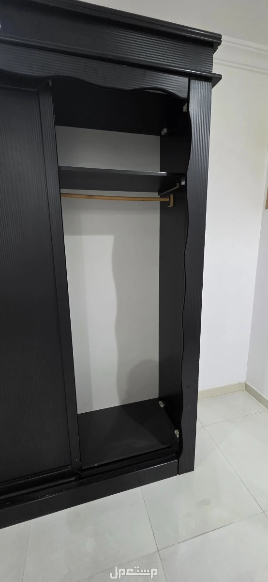 دولاب ثلاث درف سحاب وسرير نفر في جدة بسعر 800 ريال سعودي