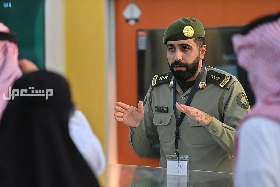 خطوات تمديد تأشيرات الزيارة المنتهية في السعودية عبر أبشر 1447