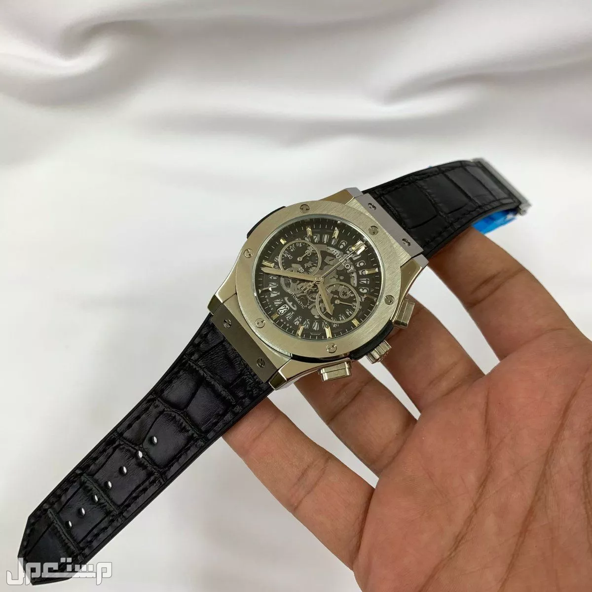 ساعات رجالي ماركه هوبلوت ماستر كوالتي لطلب وتساب
0558054211