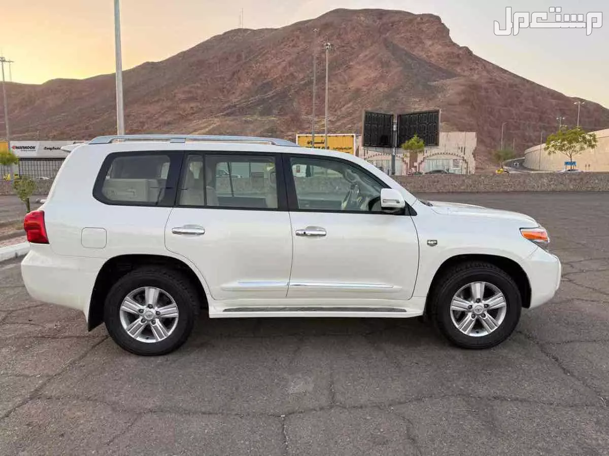 جيب لاندكروز  GXR3 نقوة النقوة للمستخدم في المدينة المنورة
