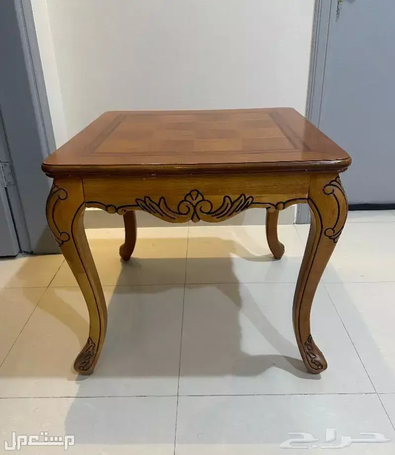 للبيع طاولات في الرياض بسعر 350 ريال سعودي