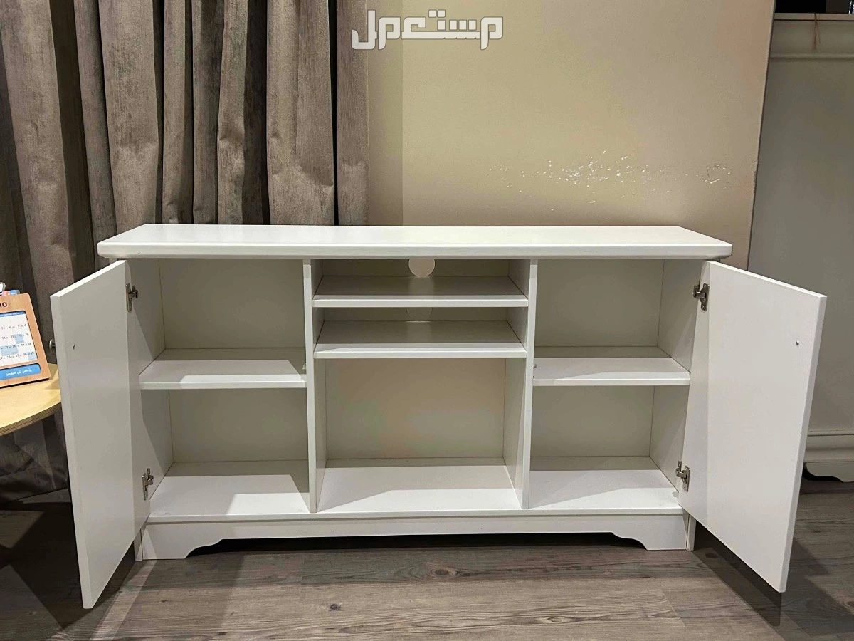 للبيع طاوله تلفزيون او ديكور في الرياض