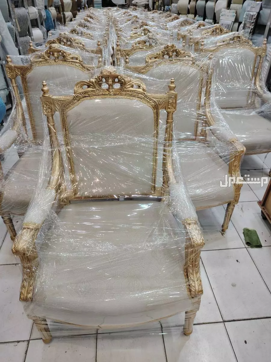 كراسي كلاسيكي مجدد قماش وبويا جديد