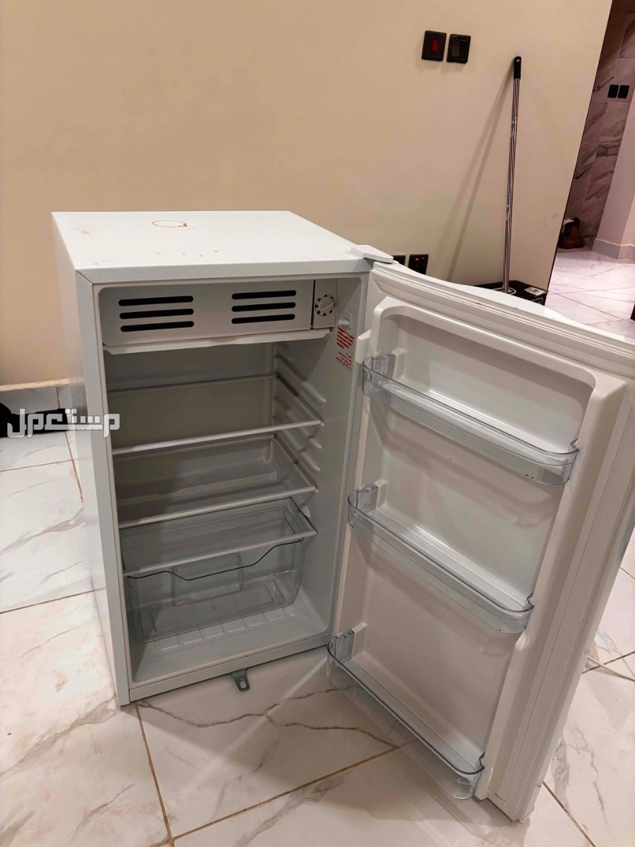 ثلاجة gvc pro في الدمام بسعر 300 ريال سعودي