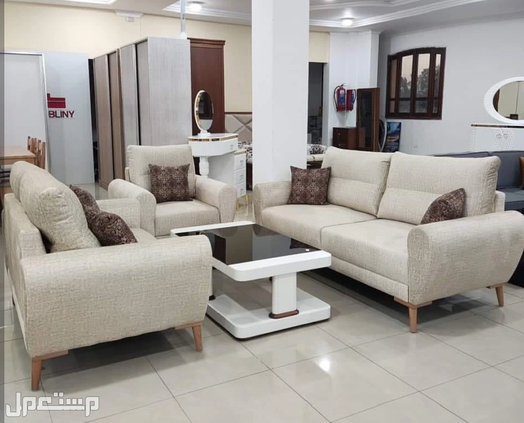 الشويخ الصناعيه شارع الزينة بنده مول