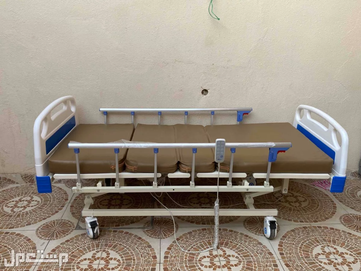للبيع سرير طبي  اخًو الجديد كهرابئ