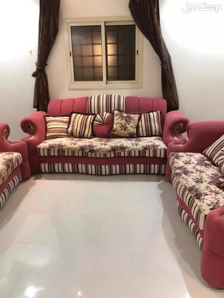 للبيع كنب صاله على السوم في الرياض بسعر ألف ريال سعودي
