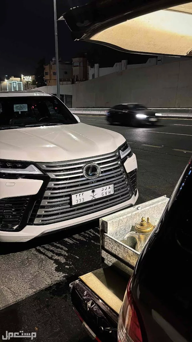 لوحة مميزة ه ى ق - 333 - نقل خاص في أبهــــا بسعر 8 آلاف ريال سعودي للبيع لوحه 333