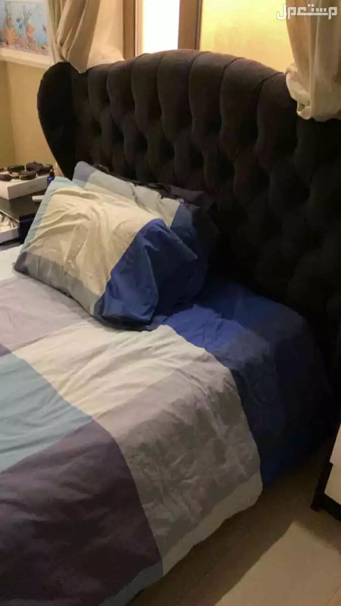 للبيع سرير  مستعمل الون اسود الموقع القطيف