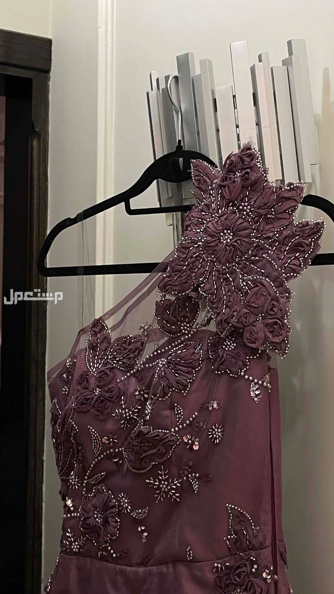 فستان سهره للبيع بسعر 500 ريال لا يوجد فيه اي عيوب