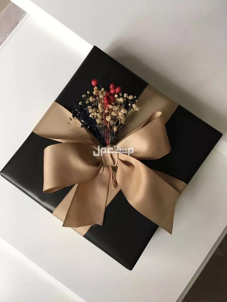 هدايا الخطوبة بالصور..أفكار لاختيار أفضل هدية للعروسين أفضل هدايا الخطوبة