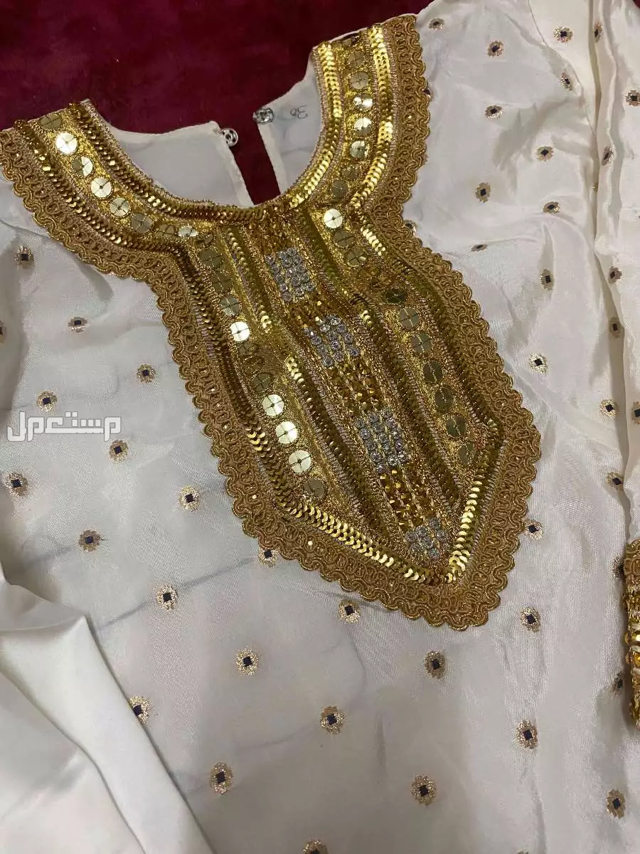 ملابس أطفال بنات من عمر الولادة حتى 6 شهور + فساتين أنيقة بحالة ممتازة في السيب بسعر 2 ريال عماني