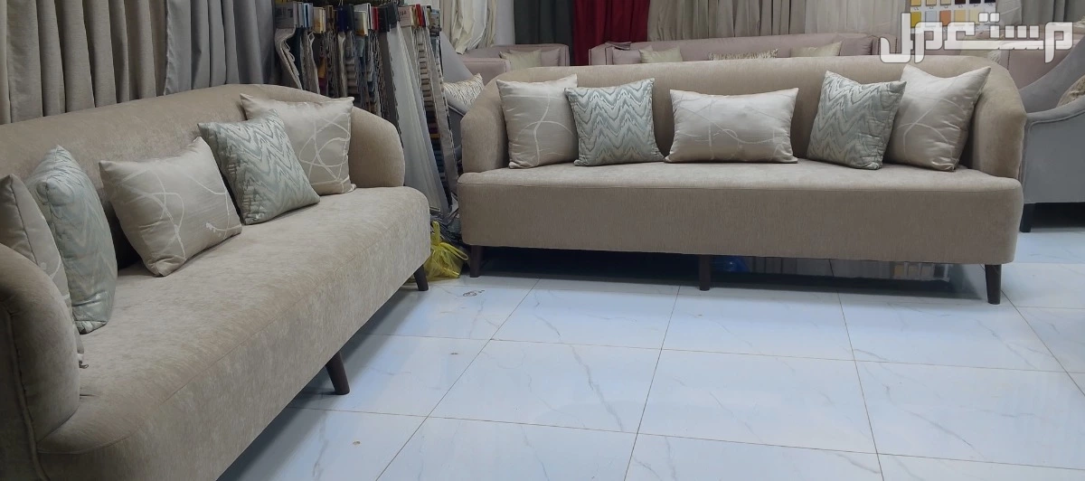 كنب خمس قطع ثلاث كبير واثنين مفرد جاهز وبسعر المصنع خشب سويدي اسفنج دلوب رقم واحد
