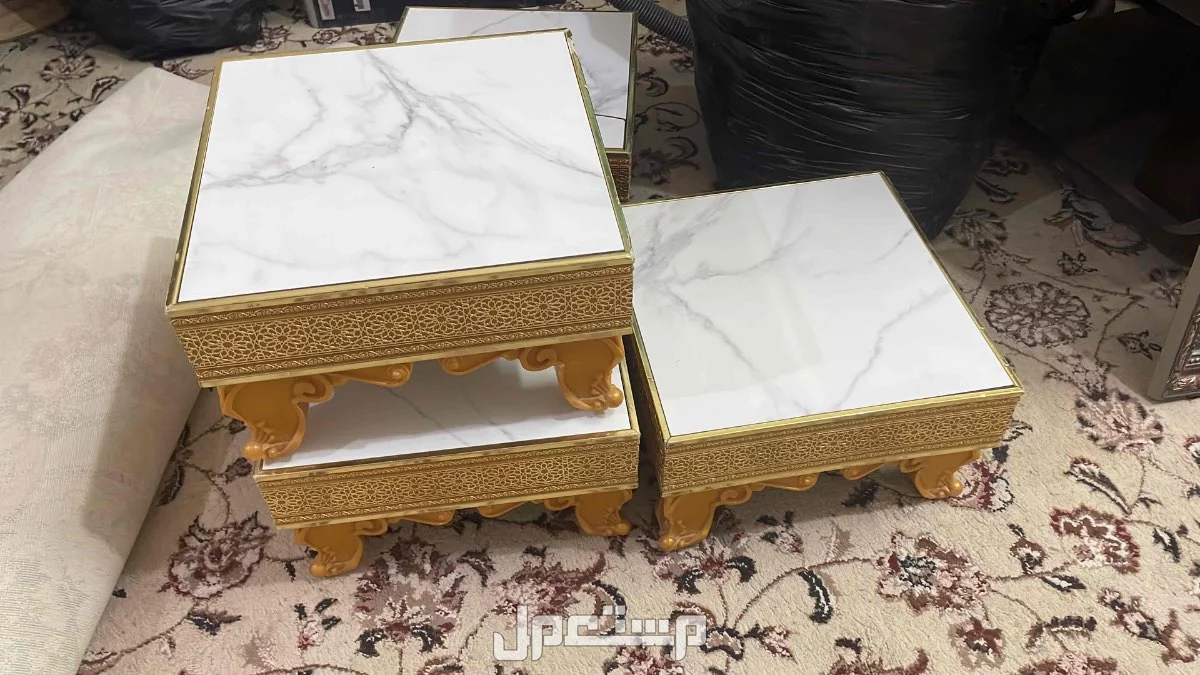 الرياض في الرياض بسعر 150 ريال سعودي للبيع طاوله ارضيه مع اربع طاولات خدمه 150