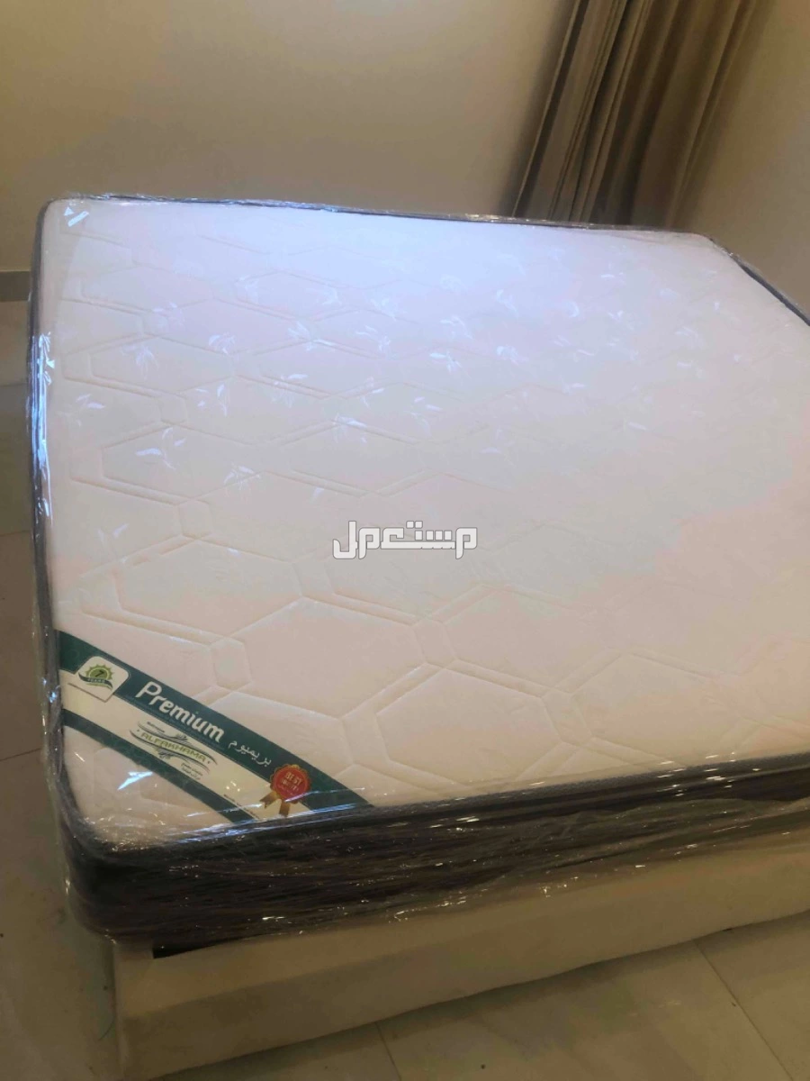 كنبه سرير وسرير نفرين ومرتبه جديده وكنبه انتربه