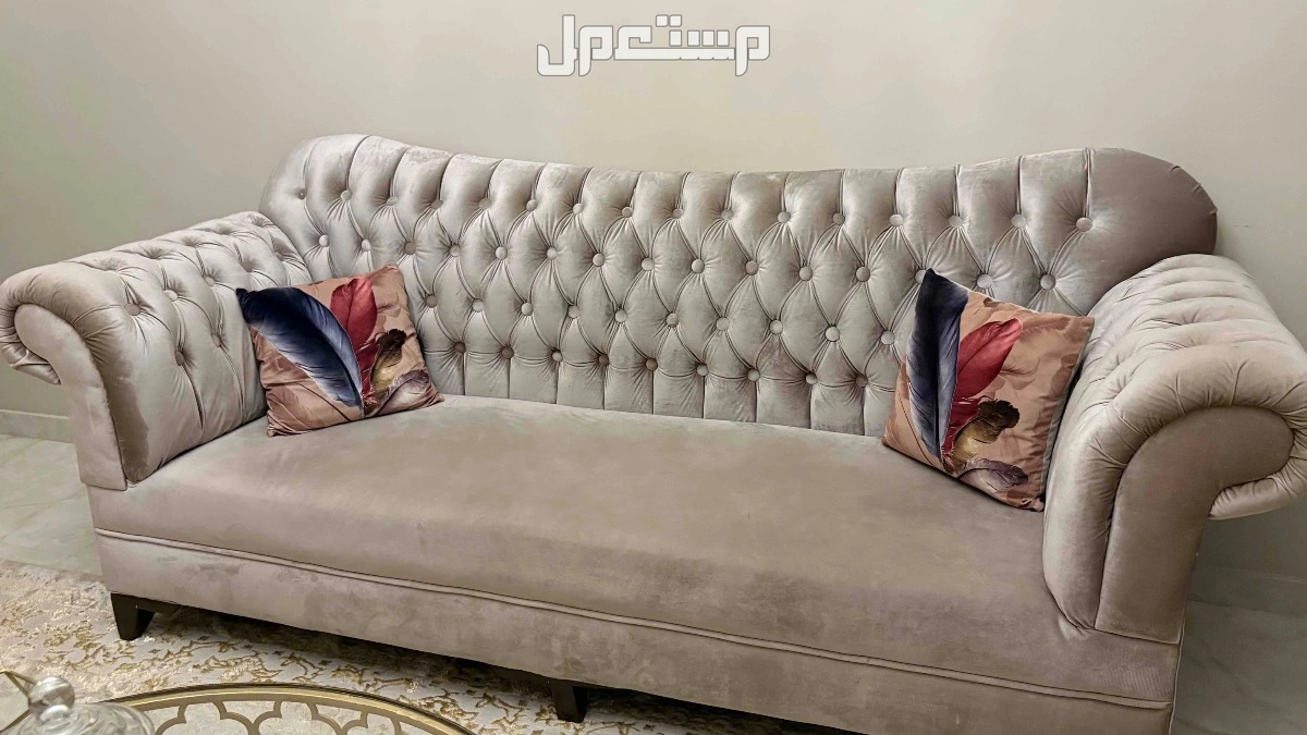 طقم كنب فخم بالمدينة المنوره بسعر 2500 وقابل للتفاوض