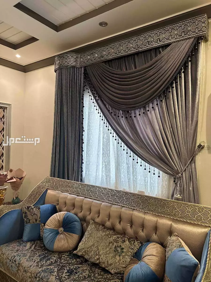 كنب مستعمل للبيع  في جدة بسعر 2300 ريال سعودي