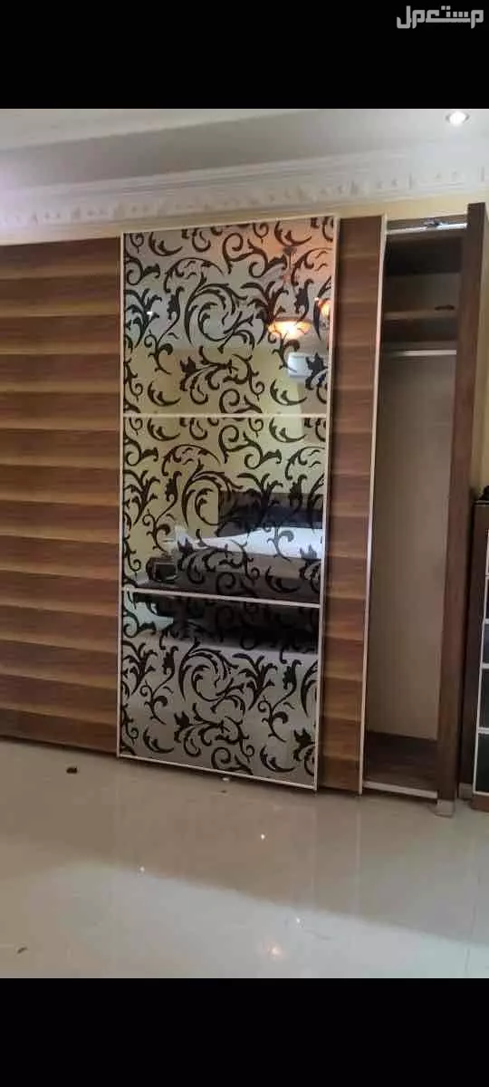 دولاب ملابس تخزين خشب مستخدم اللون بني  للبيع مستعجل مدينة الدمام حي العروبة  في الدمام بسعر 200 ريال سعودي