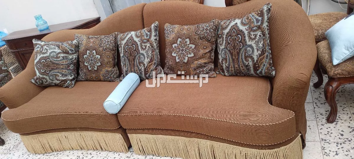 كنب مستعمل  في جدة بسعر ألف ريال سعودي