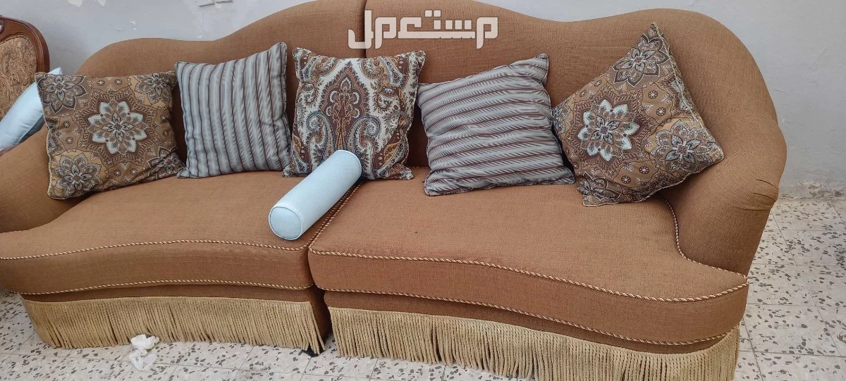 كنب مستعمل  في جدة بسعر ألف ريال سعودي