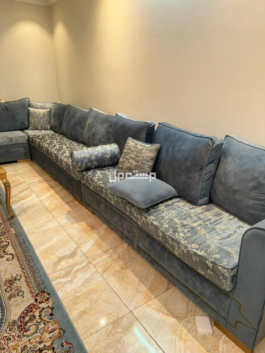 دينا نقل عفش وطش اثاث قديم بالرياض 0531245809