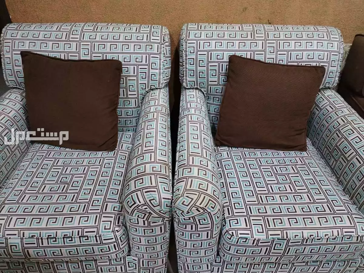 كنب من المطلق للمفروشات مستعمل ب 800 في جدة بسعر 800 ريال سعودي