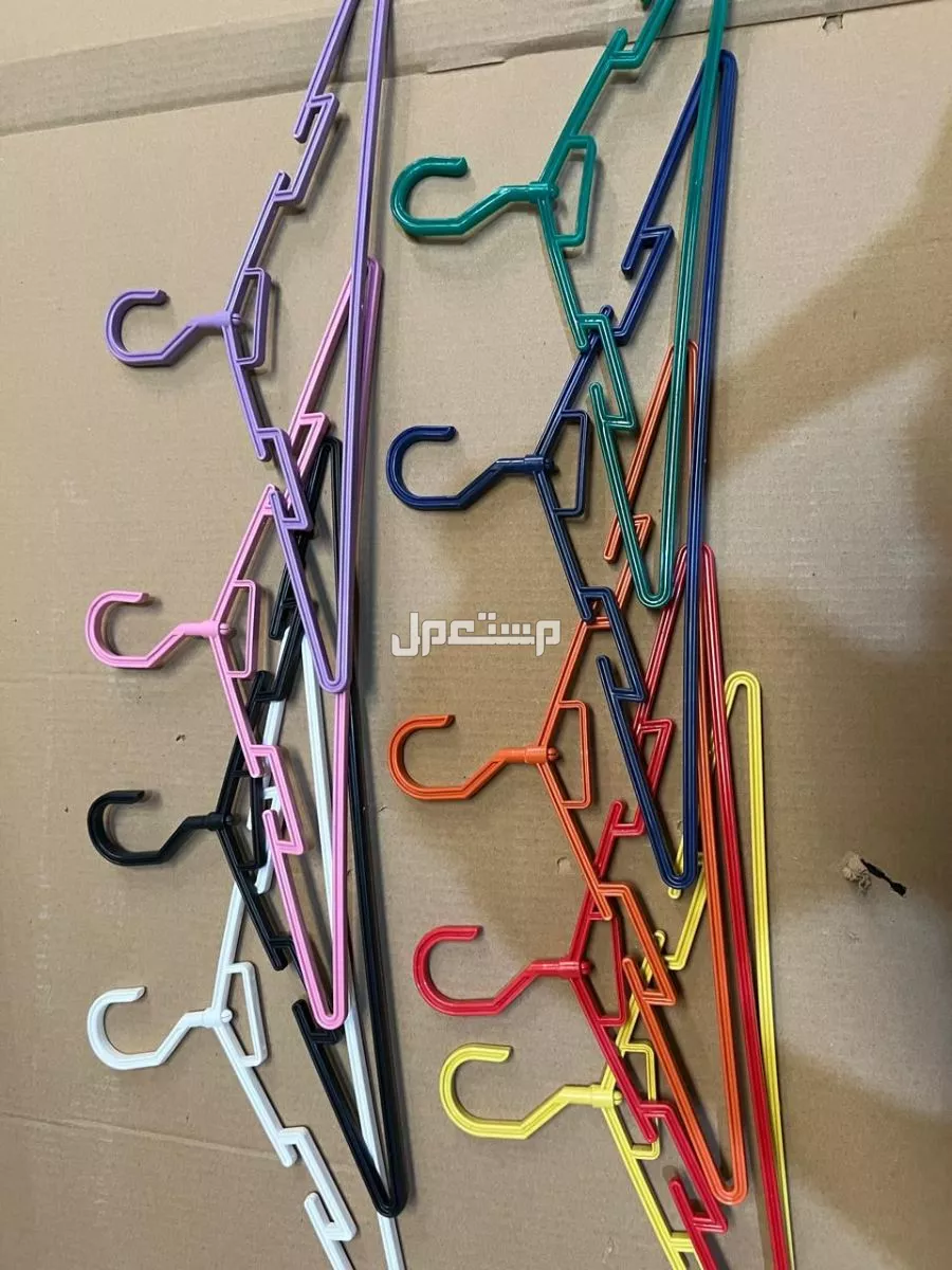 علاقات ملابس بلاستيك ومانيكان بالجمله صناعه وطنيه