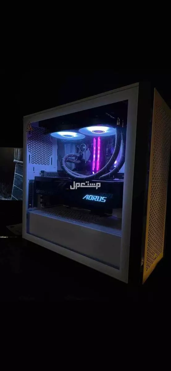 pc مستعمل مواصفات عاليه+ شاشه240 هرتز 2k