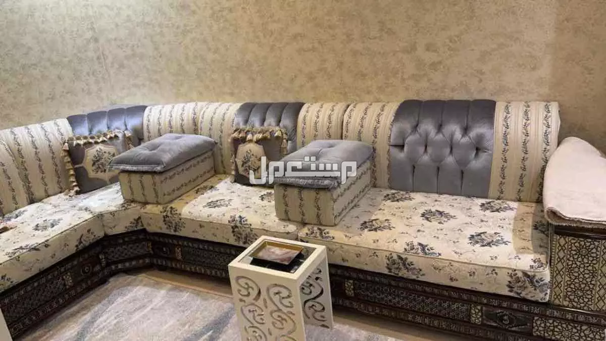 كنب مستعمل قابل للتفاوض  في مكة المكرمة بسعر 1100 ريال سعودي