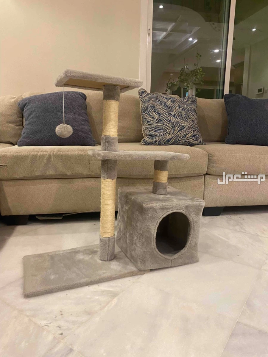 بيت للقطط جديد و نضيف بسعر (500 ريال)