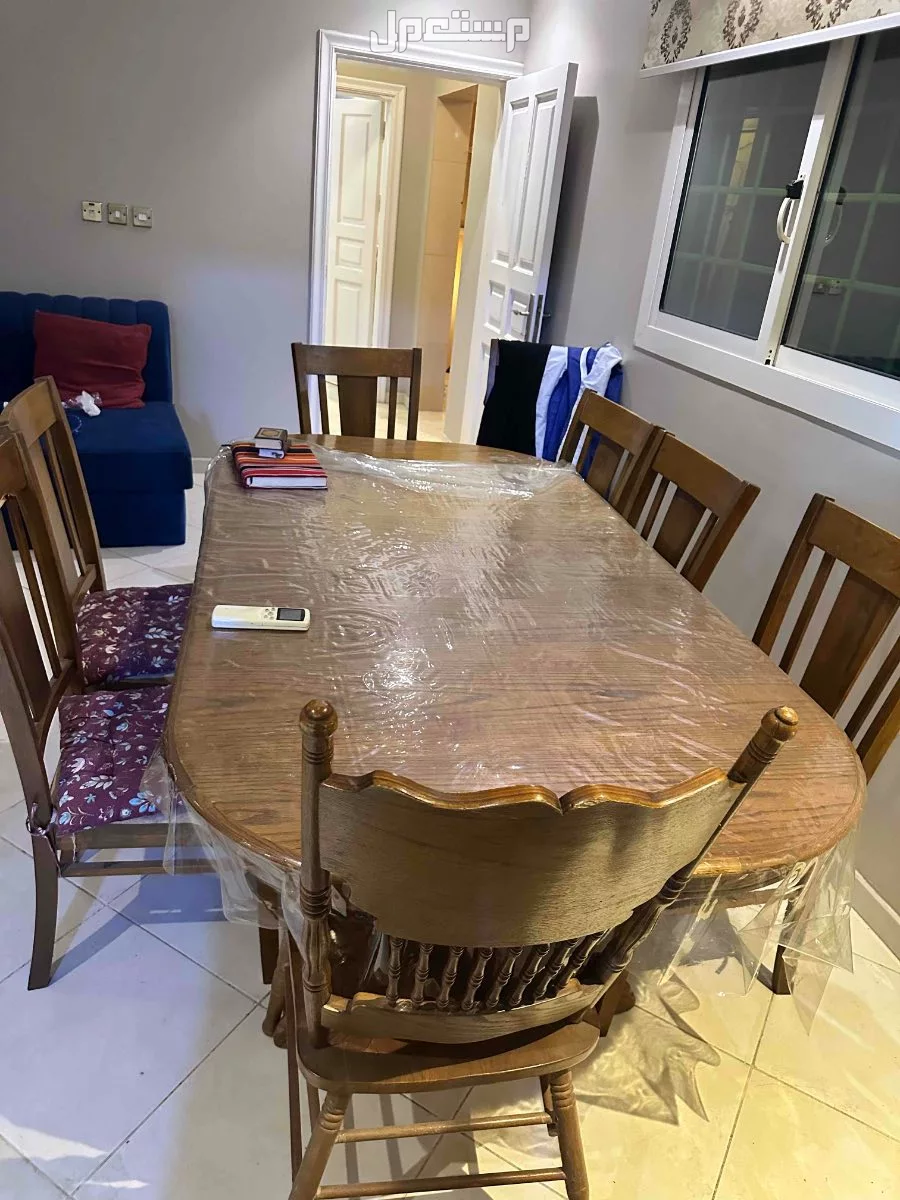 ‏للبيع طاولة سفرة خشب زان أصلي بحالة ممتازة جدا شاملة الكراسي بمدينة جدة حي طيبة تسليم فوري ‏للجادين فقط صور حية