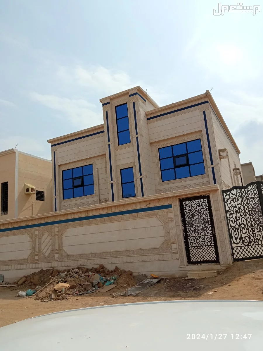 زجاج سكريت جازان توريد وتركيب جميع انواع الزجاج والسكريت