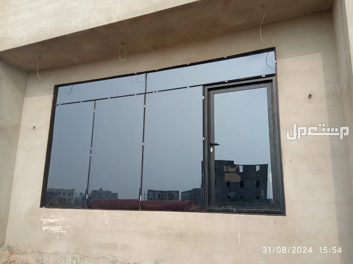 زجاج سكريت جازان توريد وتركيب جميع انواع الزجاج والسكريت