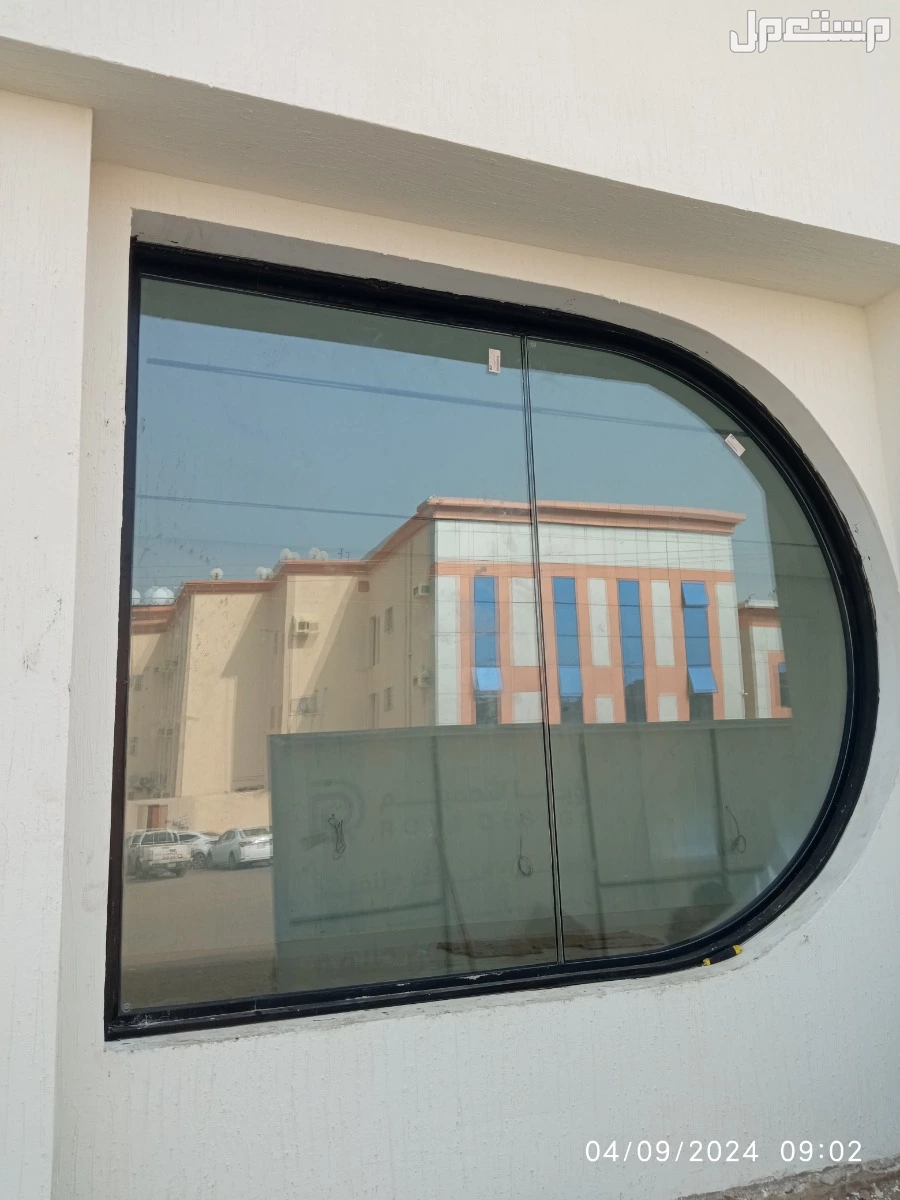 زجاج سكريت جازان توريد وتركيب جميع انواع الزجاج والسكريت