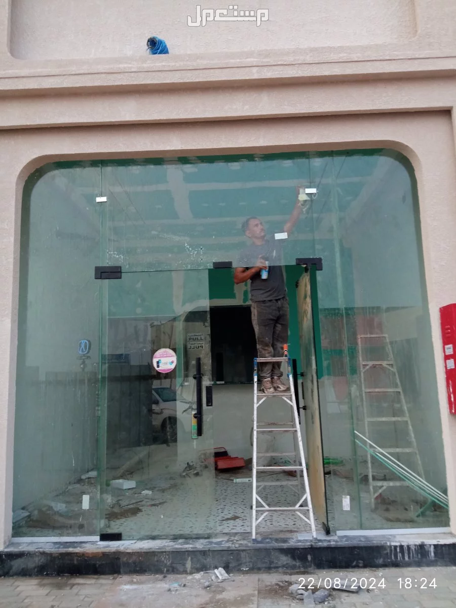 زجاج سكريت جازان توريد وتركيب جميع انواع الزجاج والسكريت