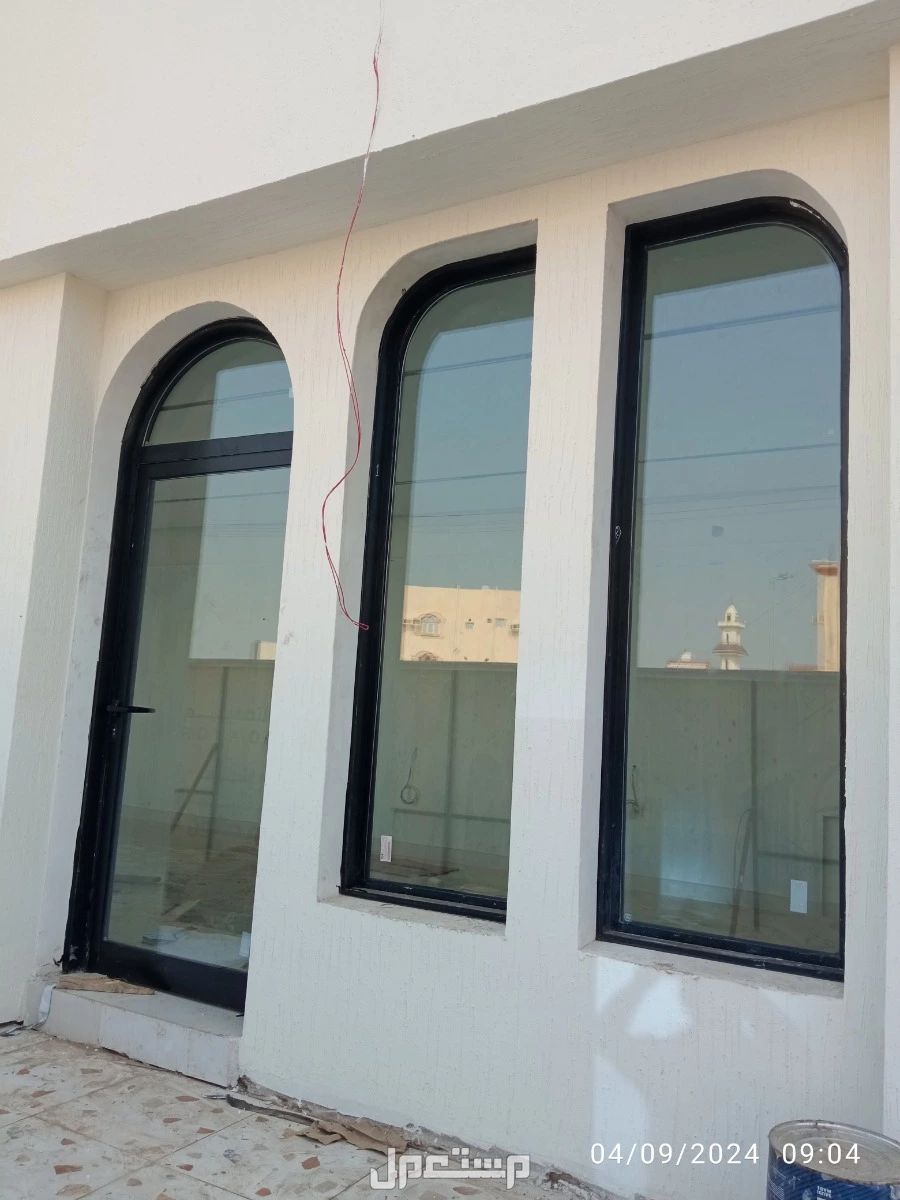 زجاج سكريت جازان توريد وتركيب جميع انواع الزجاج والسكريت