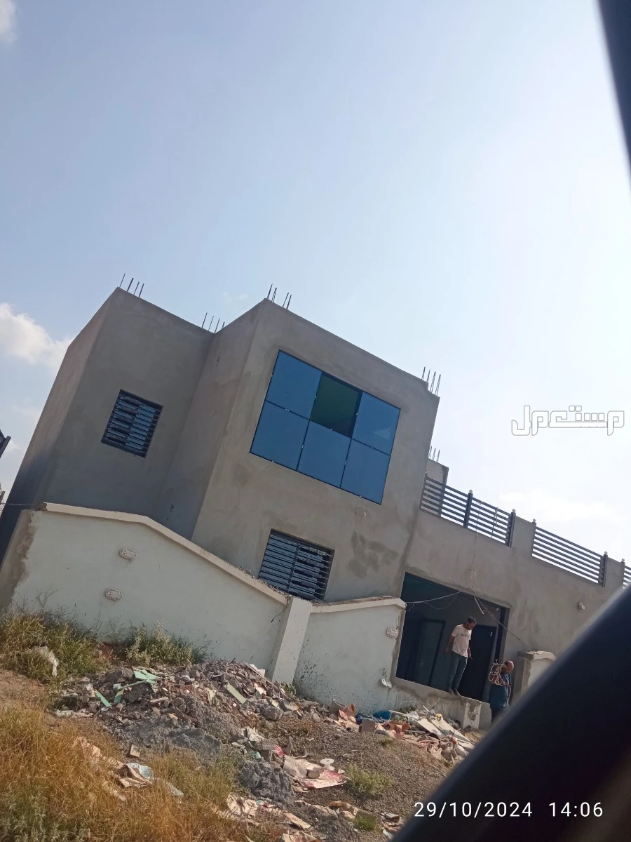 زجاج سكريت جازان توريد وتركيب جميع انواع الزجاج والسكريت