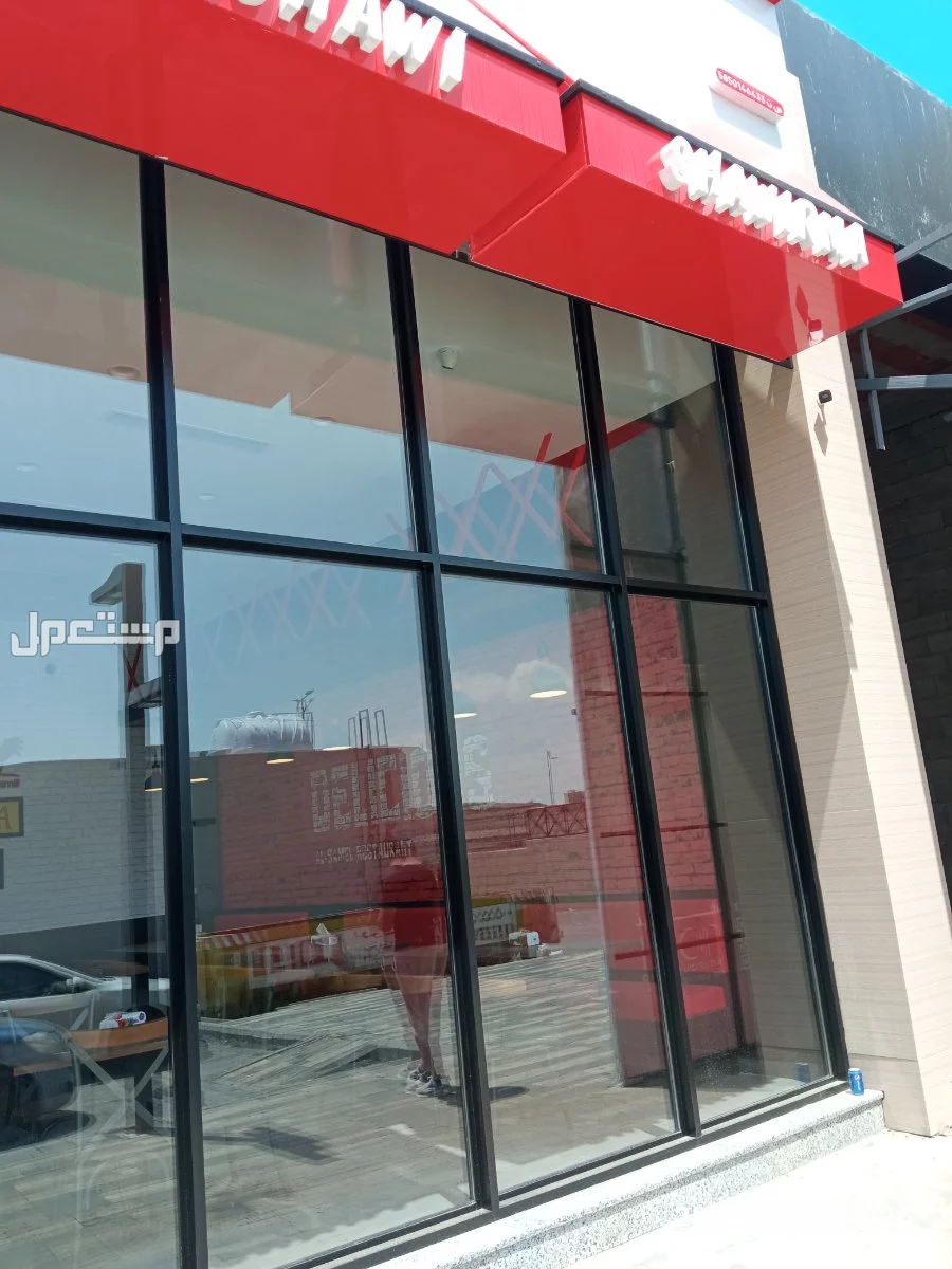 زجاج سكريت جازان توريد وتركيب جميع انواع الزجاج والسكريت