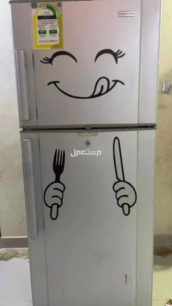 ثلاجه نظيفه لللبيع عالسوووم  في الرياض