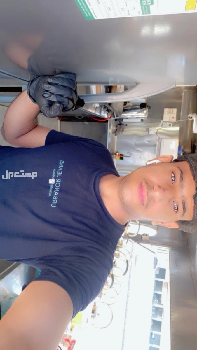 يمني مقيم يبحث علي عمل  بالسعودية