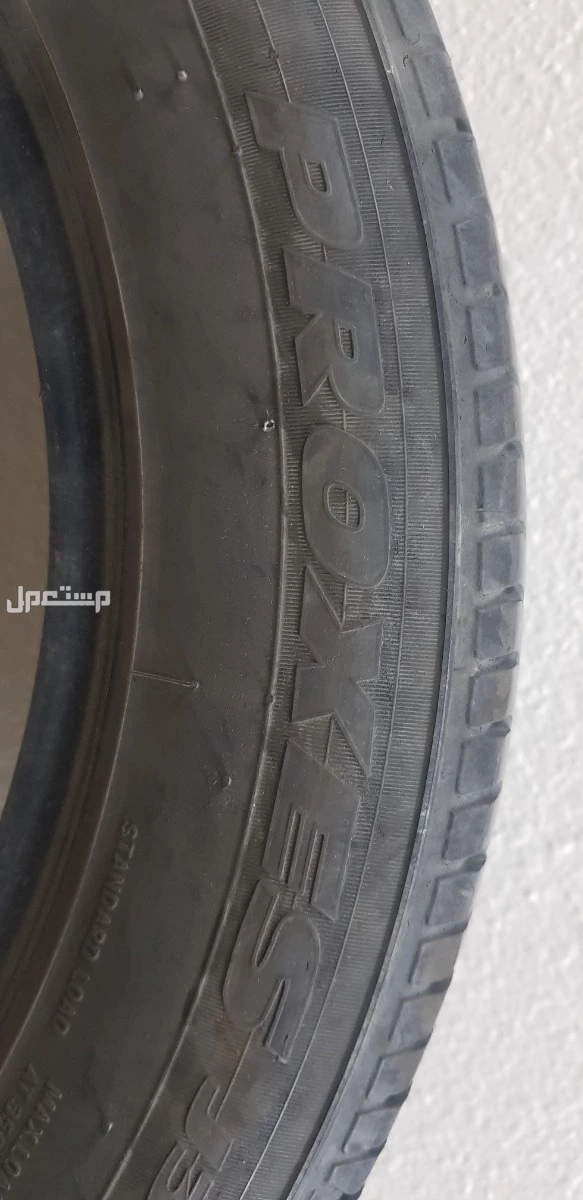 2 كفرات تويو ياباني  P 215 55 R 17 بحالة جيدة جدا