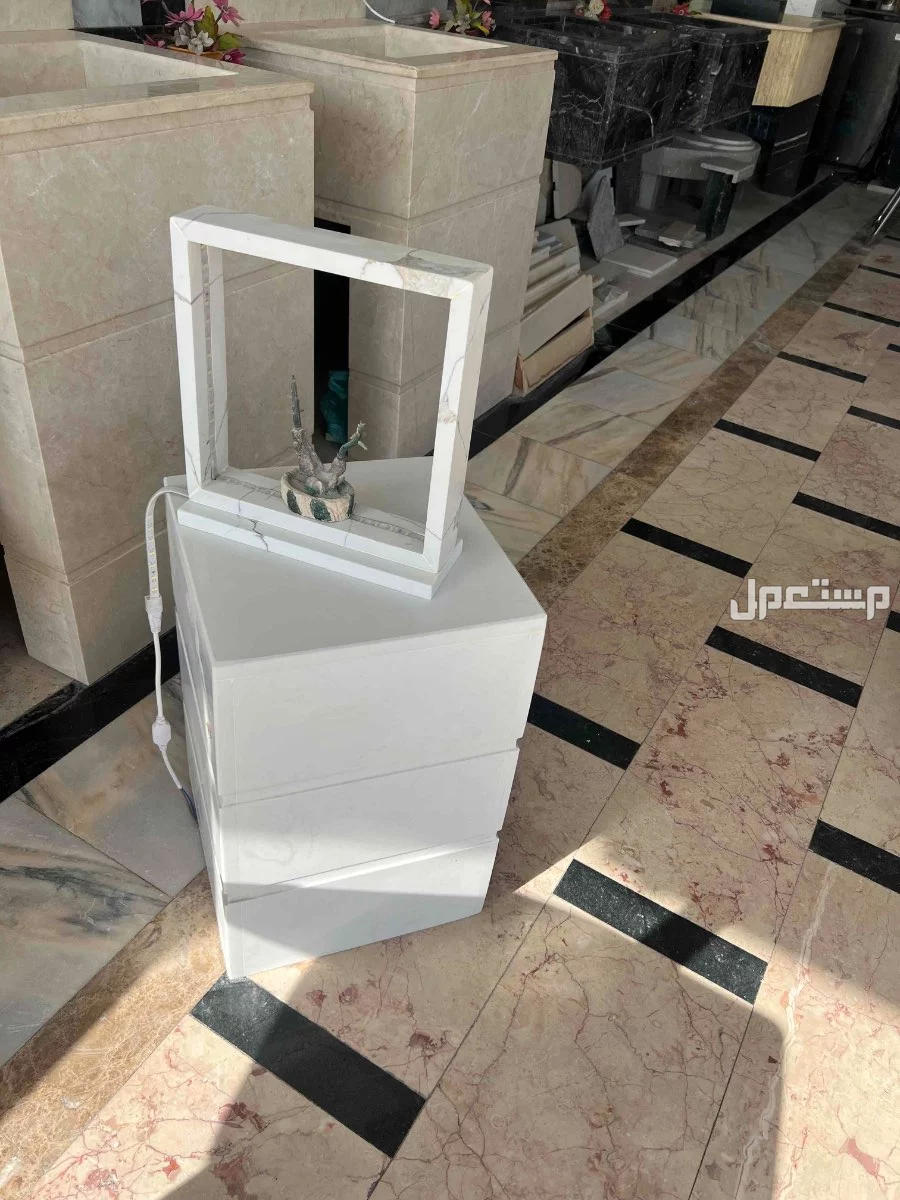 طاولات رخام وديكورات رخام جديده