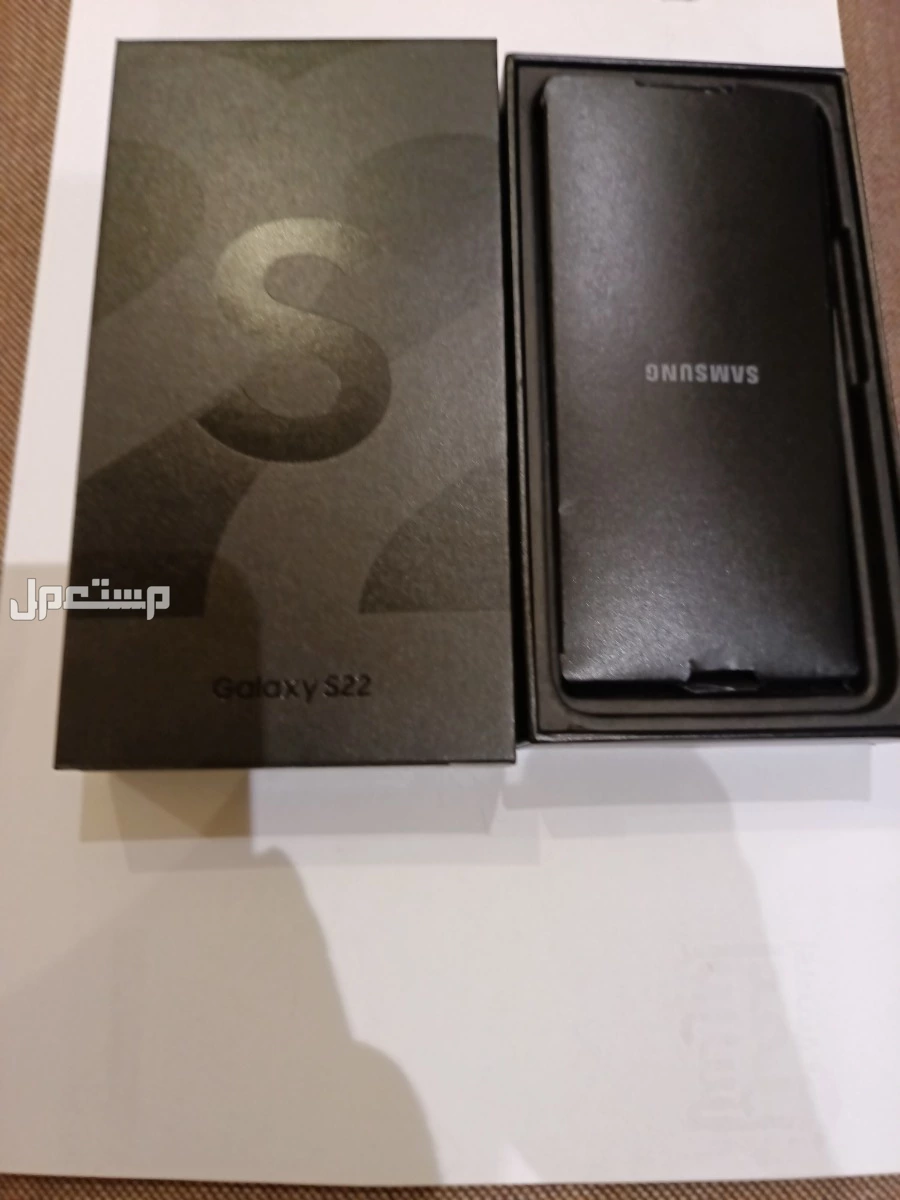 جهاز جوال سامسونج.. S22شبه الجديد